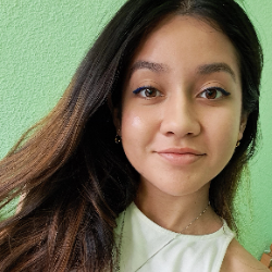 Mirna Krystel Fern&aacute;ndez Pando